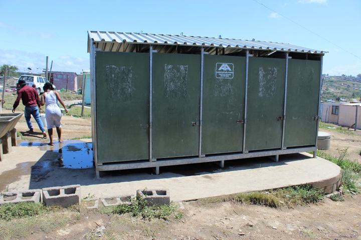 Only four of the 10 toilets in Silver Town are working, say community leaders at the Mdansane informal settlement.
