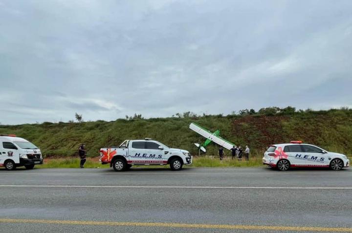 Caught on camera: Pilot makes death-defying crash landing on N4 [photos]