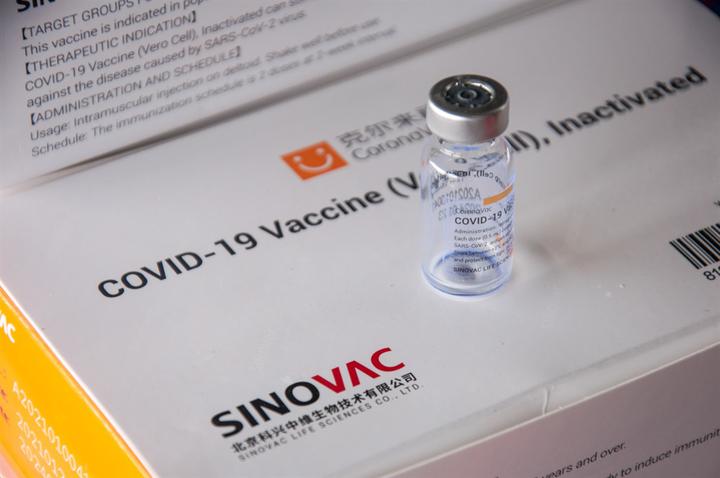 Acting health minister welcomes Sahpra approval of Sinovac vaccine | News24